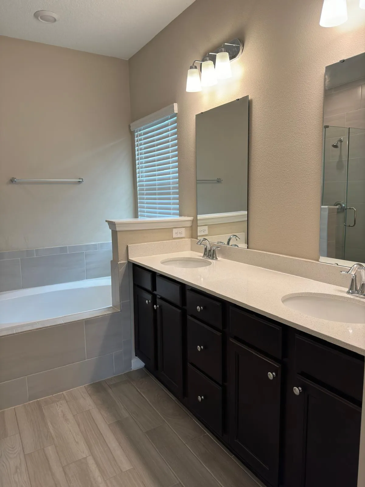Primary bathroom refreshed — real LOOM cleaning work