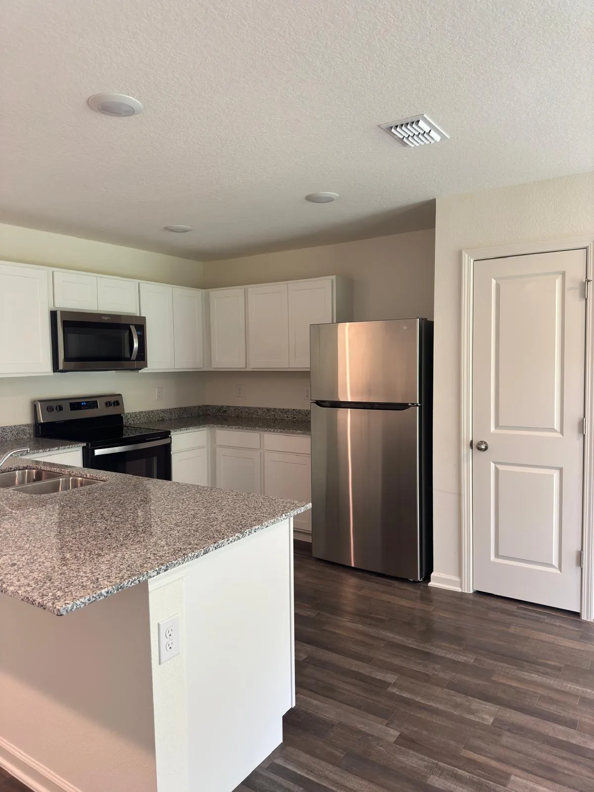 Kitchen polished and ready — real LOOM cleaning work